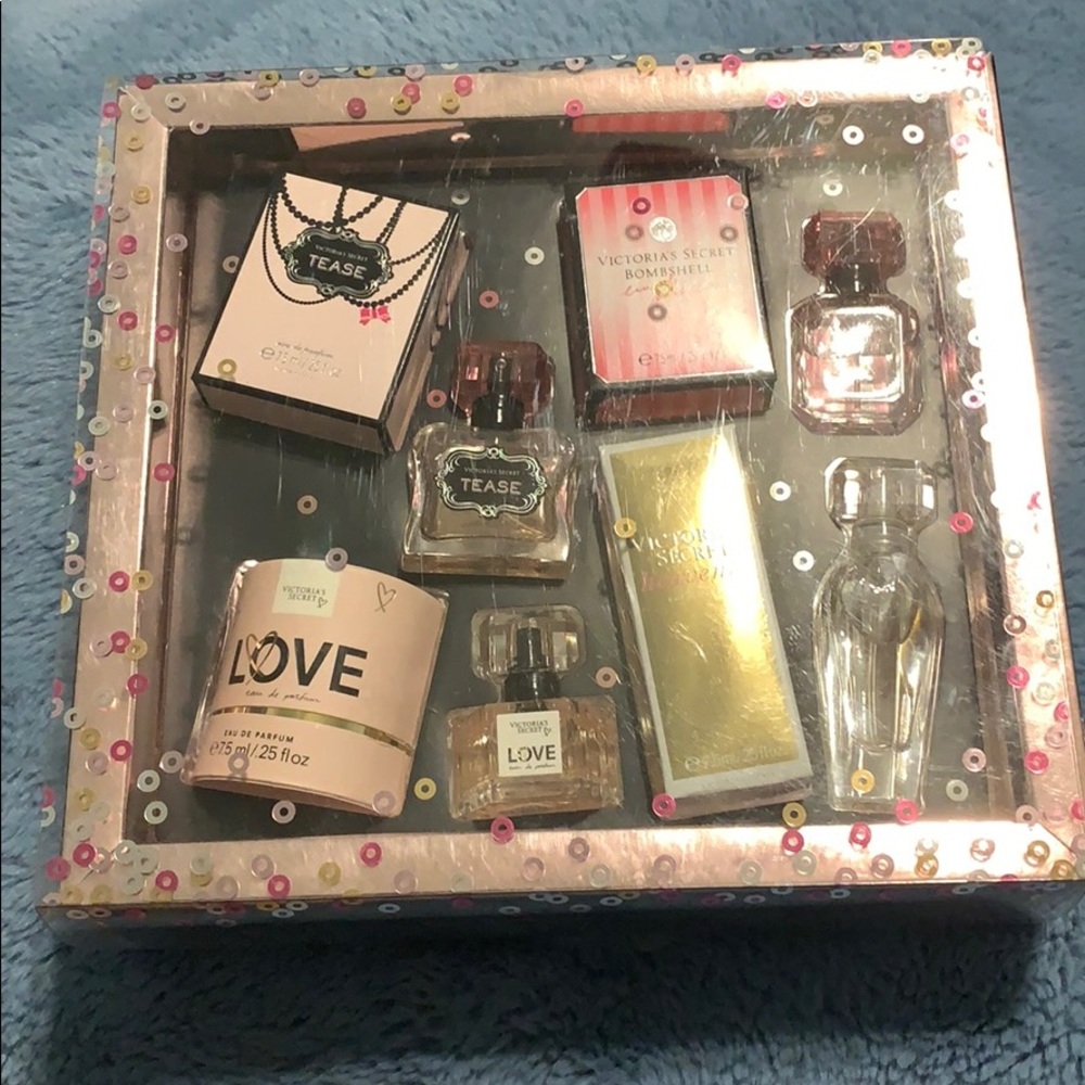 Brand new VS fragrance set.